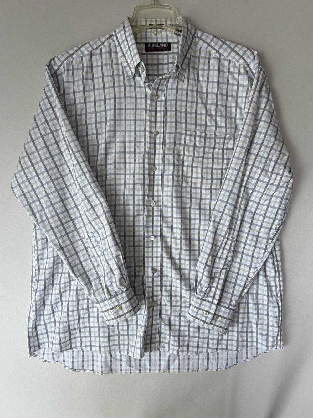 Title 415:
Kirkland Signature Non-Iron Plaid Button Down Shirt XL
